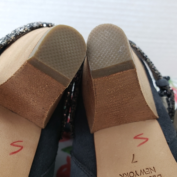 Matt Berson Gray Suede Booties Size 7 - Picture 9 of 9